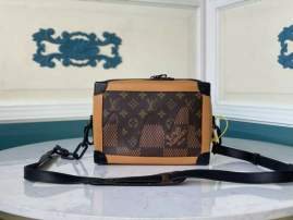 Picture of Louis Vuitton Mens Bags _SKUfw97506427fw